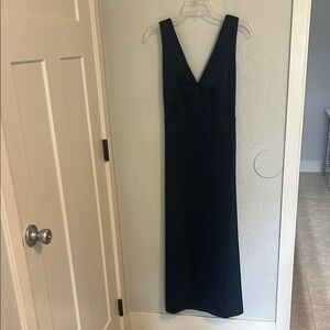 * 2 for $5 * Old Navy Sleeveless V-Neck Sheath Maxi Dress